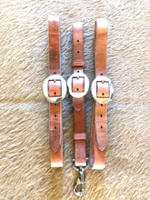 Load image into Gallery viewer, Leather Tugs and Centerpiece