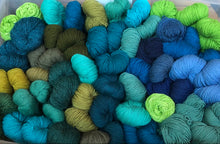 Load image into Gallery viewer, Run For The Roses Mohair Breast Collar